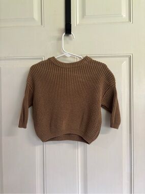 6:9M Unisex Amazon beige/tan rib-knit crewneck long sleeve sweater.  In EUC!